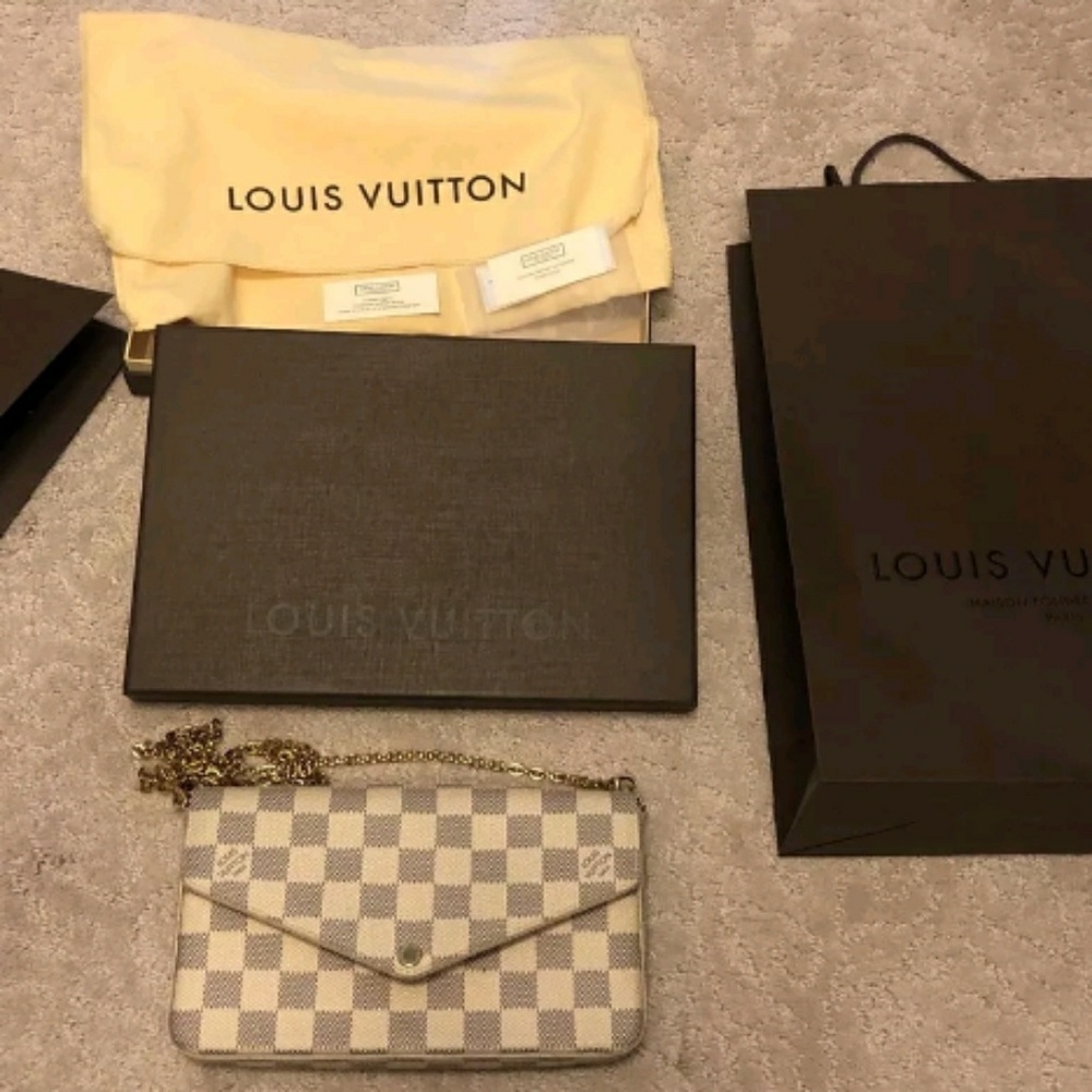 Louis Vuitton Clutch